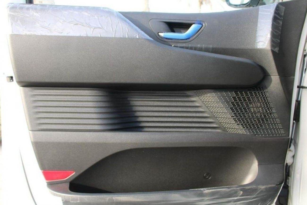 Hyundai Staria 2024YM V6 3.5L Petrol Passenger Van