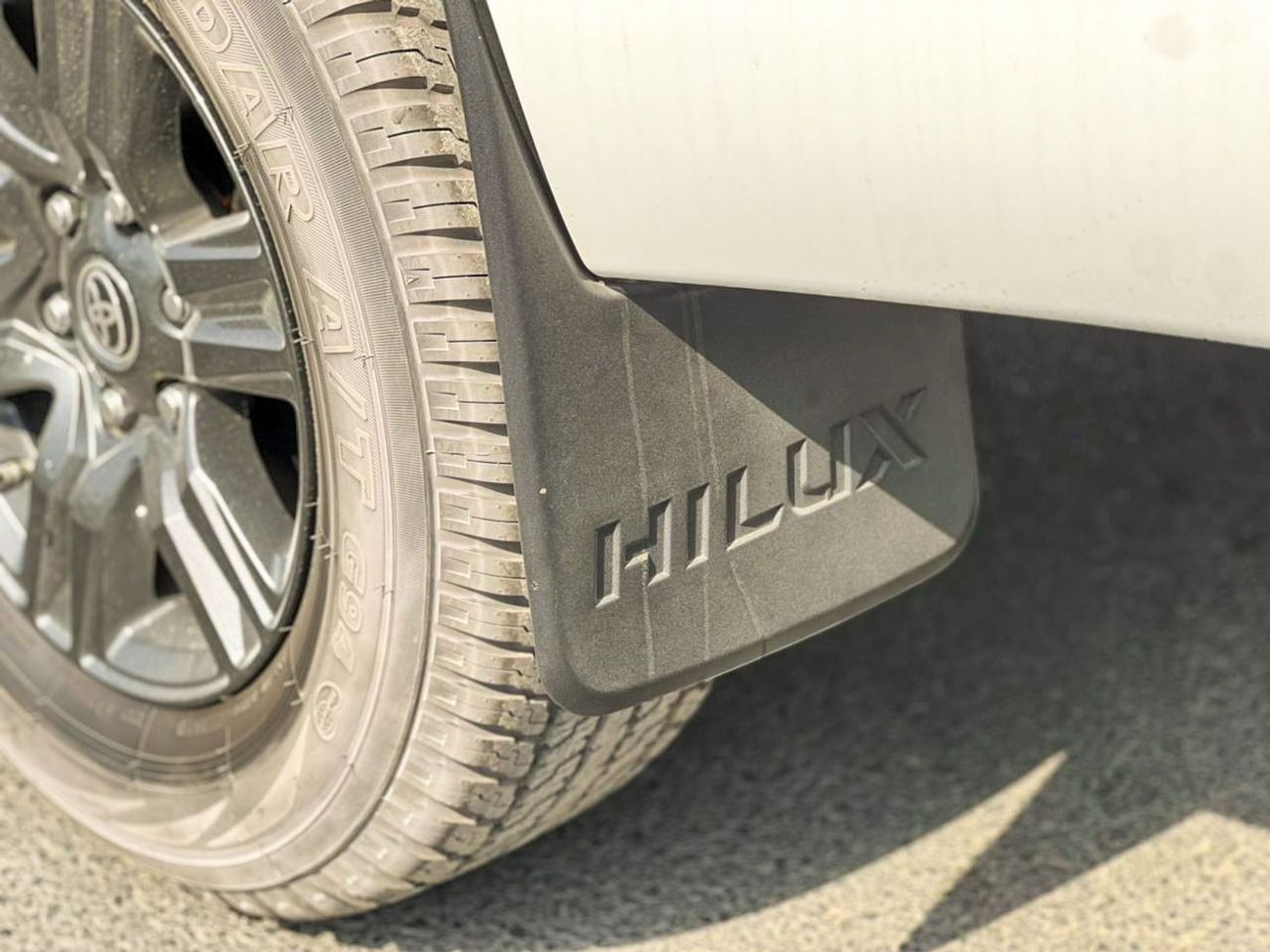 Toyota Hilux EXPORT ONLY - S GLX 2.7L AWD M/T