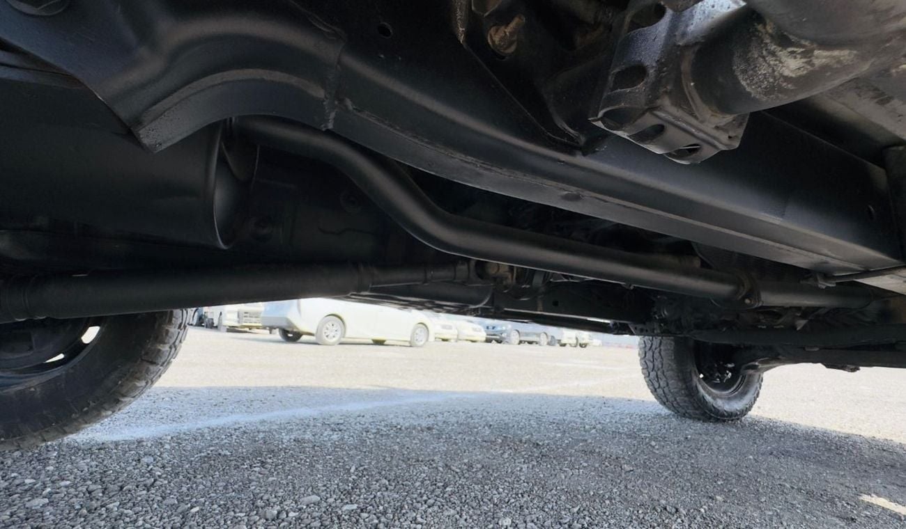 Toyota Hilux PREMIUM BULL BAR | RHD | 2010 | 3.0L DIESEL ENGINE | MANUAL TRANSMISSION | LATEST SPORTS BAR