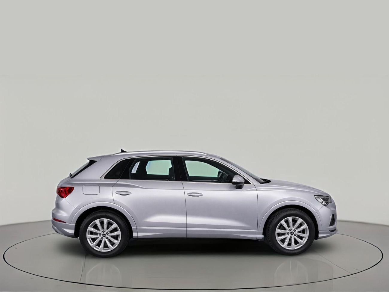 أودي Q3 2023 35 TFSI | AED 1550/Month | 0 DP | 30 Day Return | Warranty | Service History