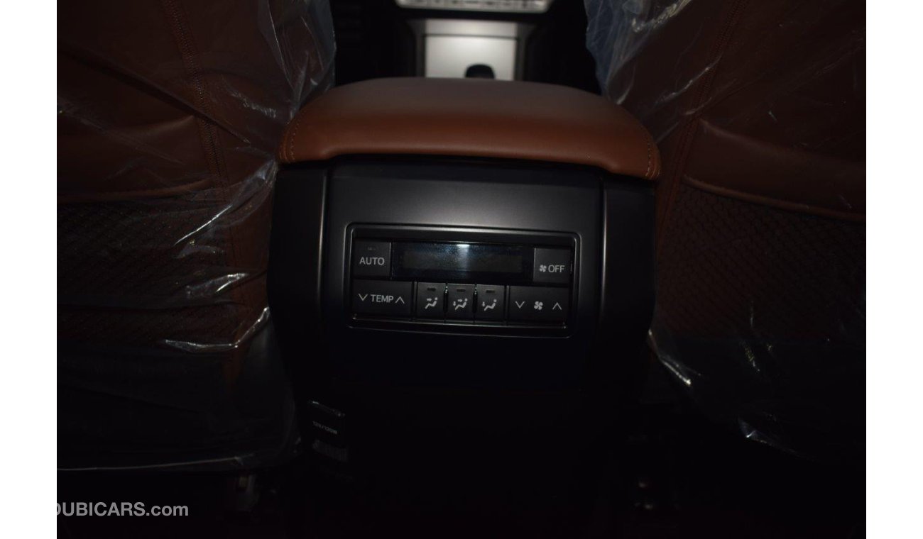 تويوتا برادو TX-L 2.7L PETROL 7 SEAT AUTOMATIC