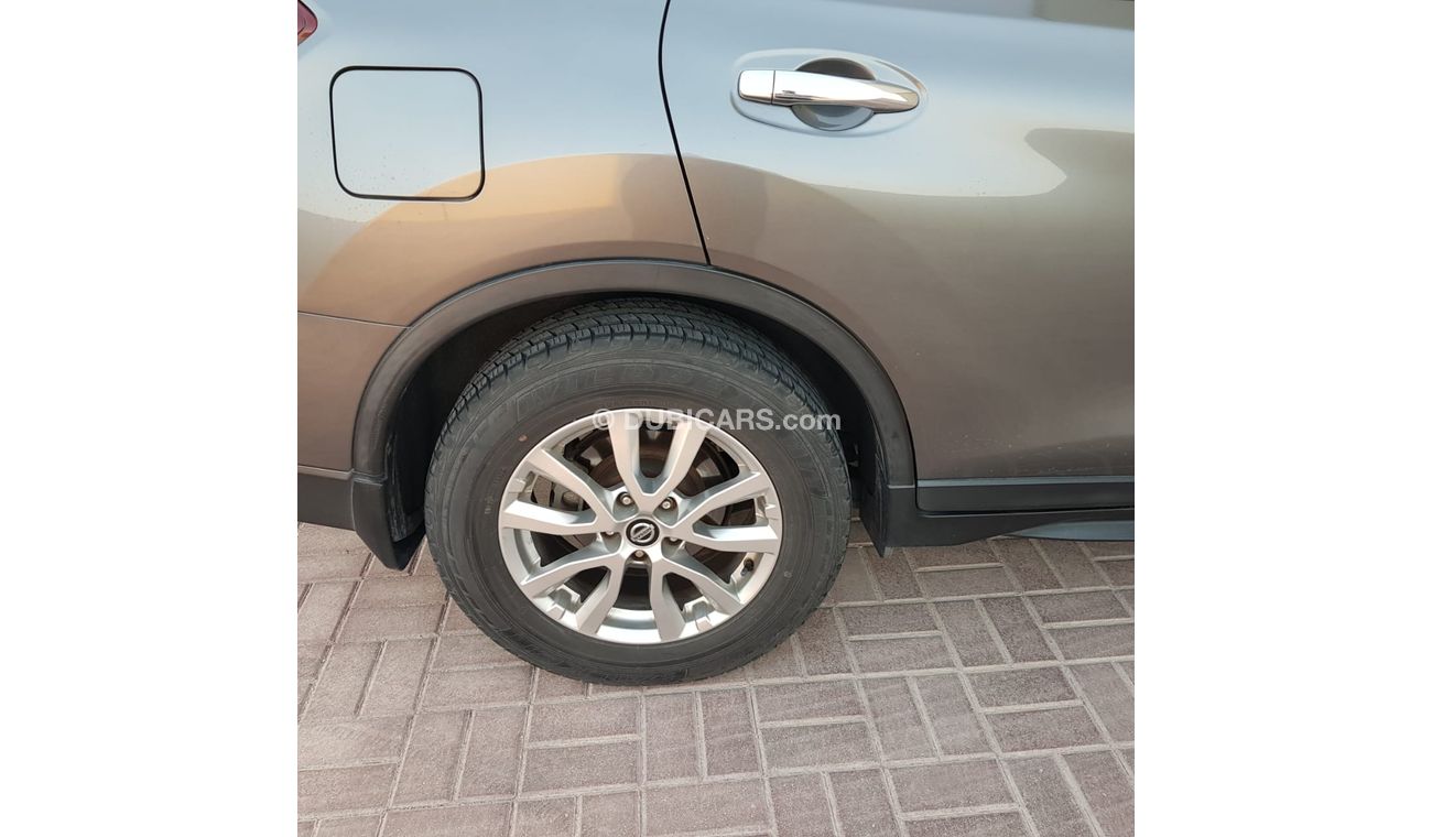 Nissan XTrail Nissan X-Trail S 2.5