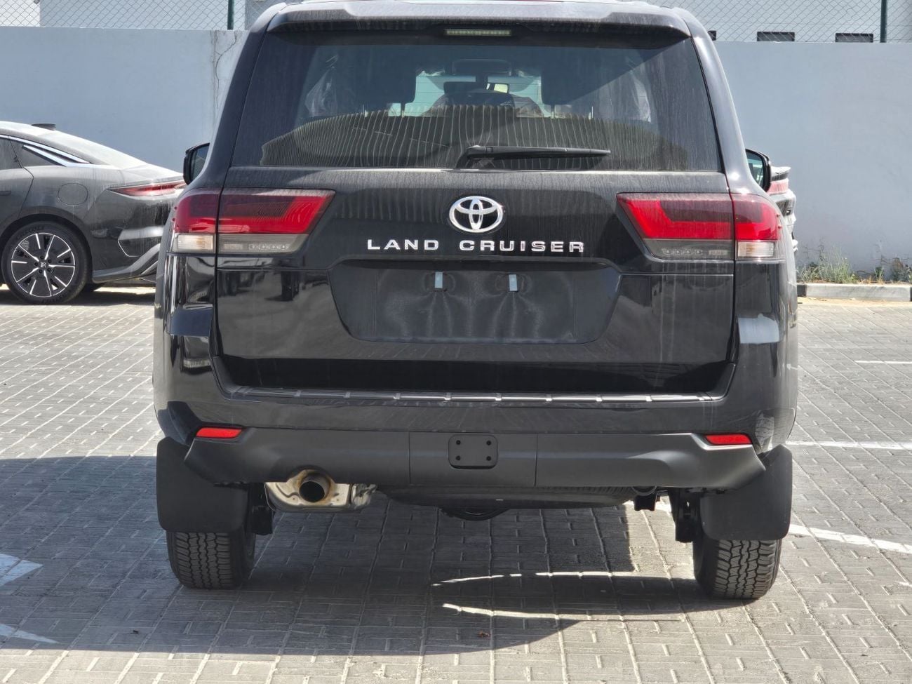 تويوتا لاند كروزر 4.0 GASOLINE 3 DIFF LOCK . Many colours available