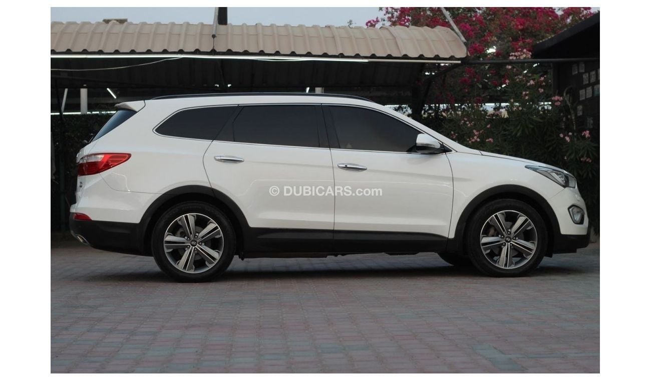 Hyundai Grand Santa Fe GLS هيونداي جراند سنتافي موديل : 2015 مطلوب :42000 درهم الممشى : 187000 كم مواصفات خليجية V6/3.3L 4W