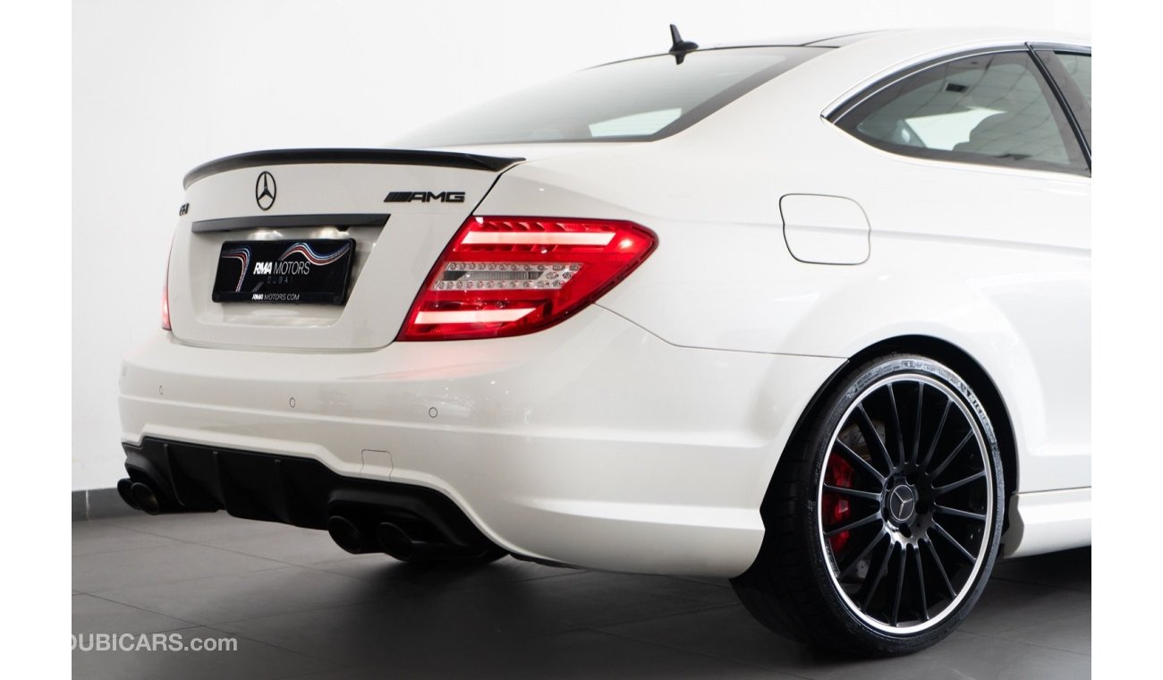 مرسيدس بنز C 63 AMG Std 2013 Mercedes-Benz C63 / P30 Performance Pack