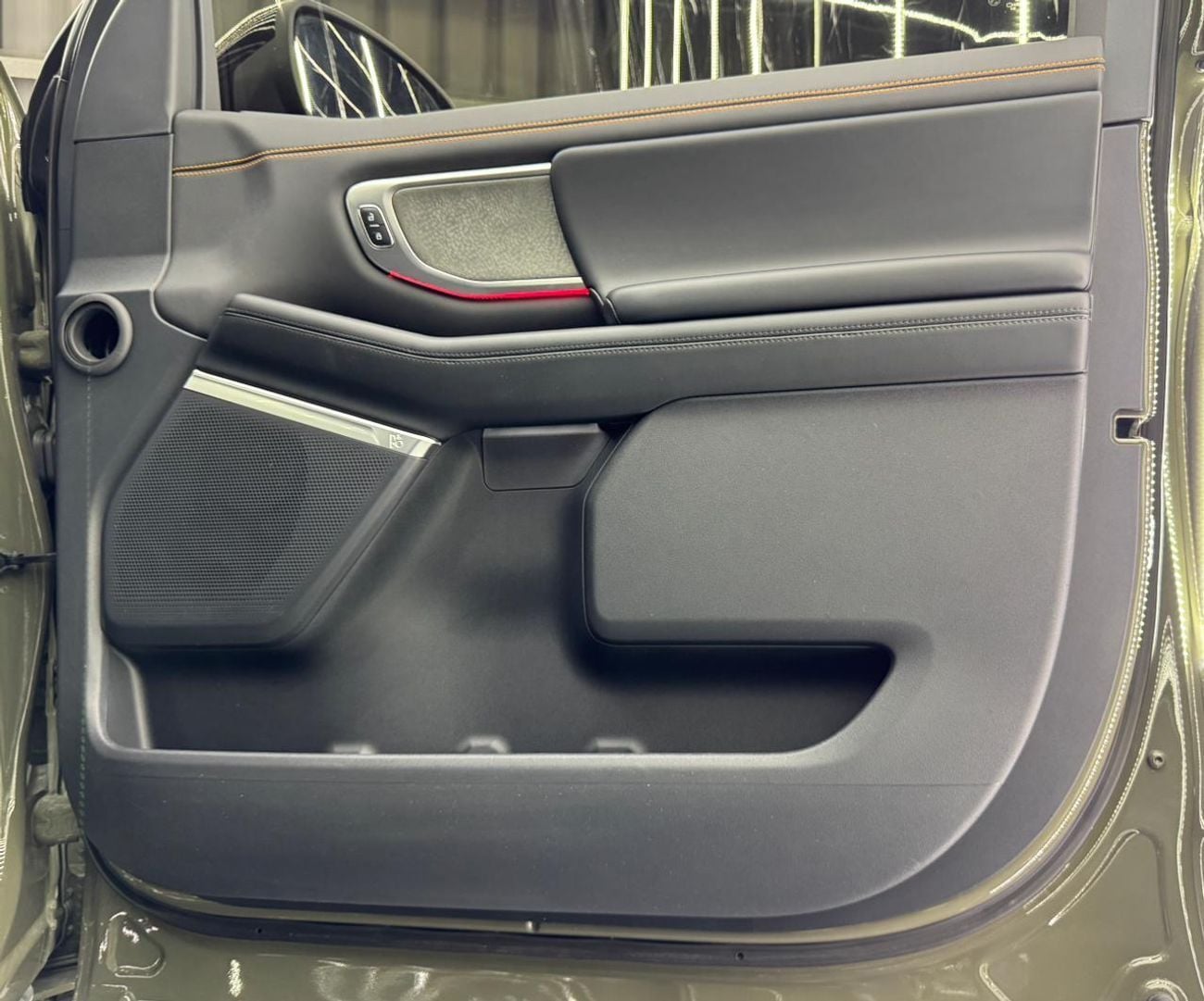 Ford Expedition Tremor 3.5L,440hp,V6 Petrol,Automatic,4x4,8 seats,5 doors