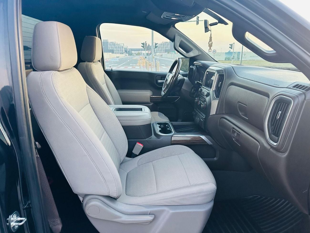 شيفروليه سيلفارادو 5.3 V8 LT