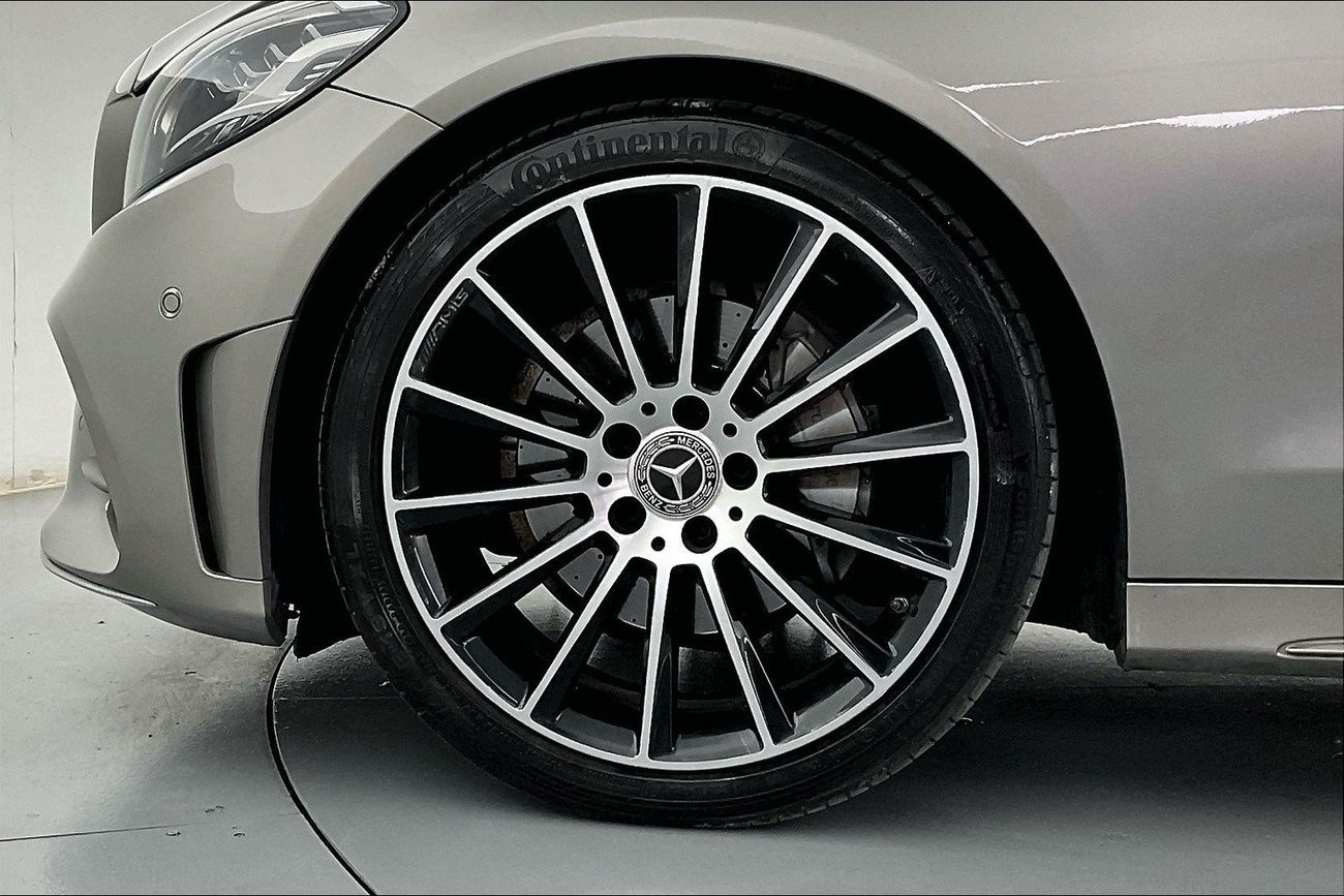 Mercedes-Benz C 200 Premium + (AMG Line)