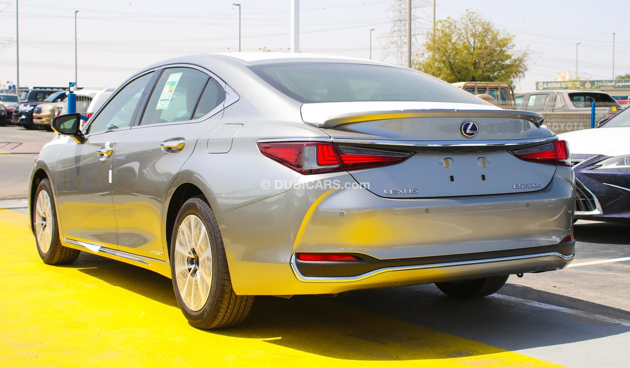 New Lexus ES 300 H 2022 for sale in Dubai 543452