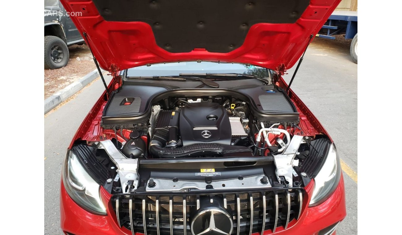 مرسيدس بنز GLC 300 Full option clean car Low km