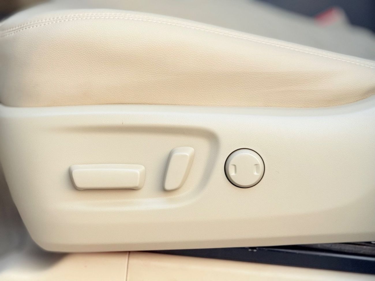 تويوتا برادو VXR 2.7L 4WD