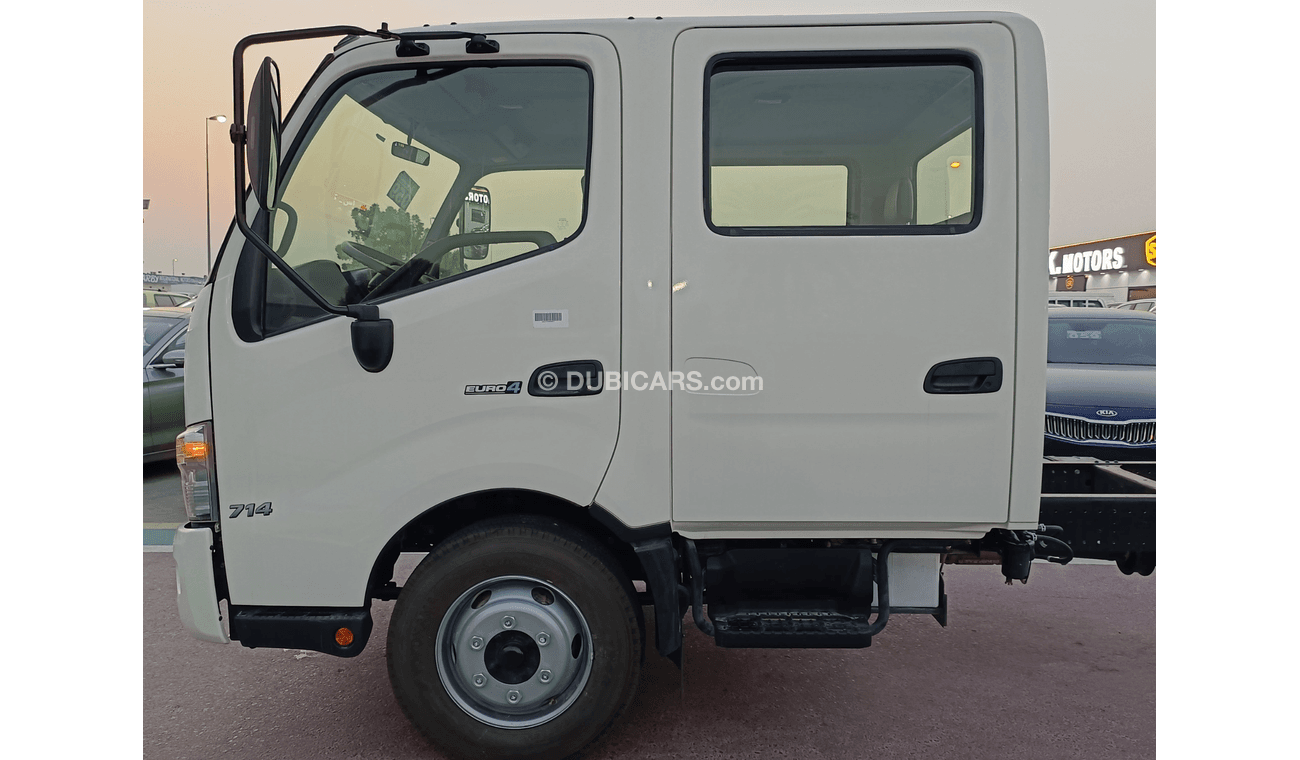 Hino 300 CHASSIS 714, D/CABIN, V6, DSL, M/T