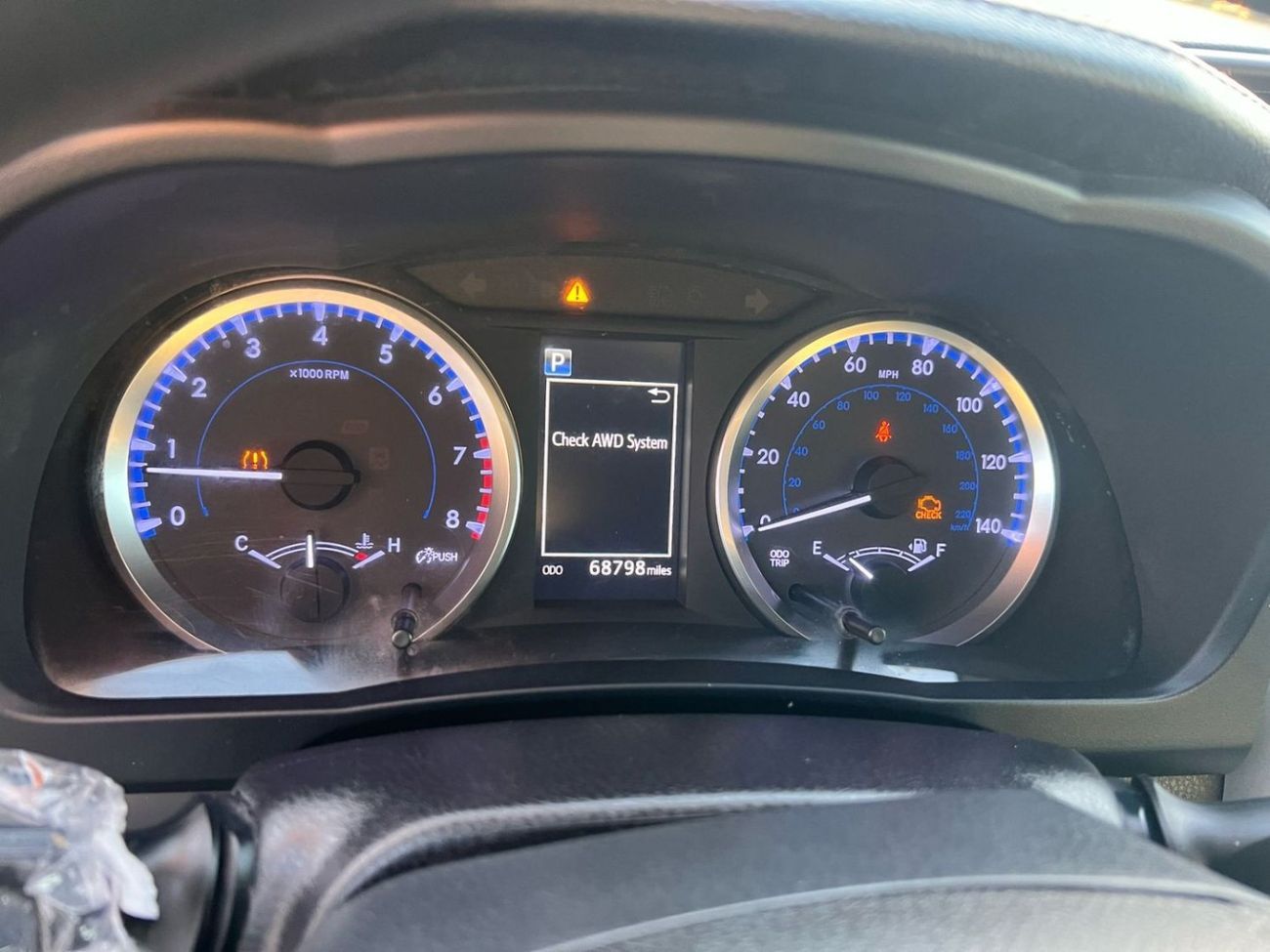 Toyota Highlander 2018 TOYOTA HIGHLANDER V6 3.5L - 4 WHEEL DRIVE (4X4 - LEATHER SEATS WITH 7 SEATER -