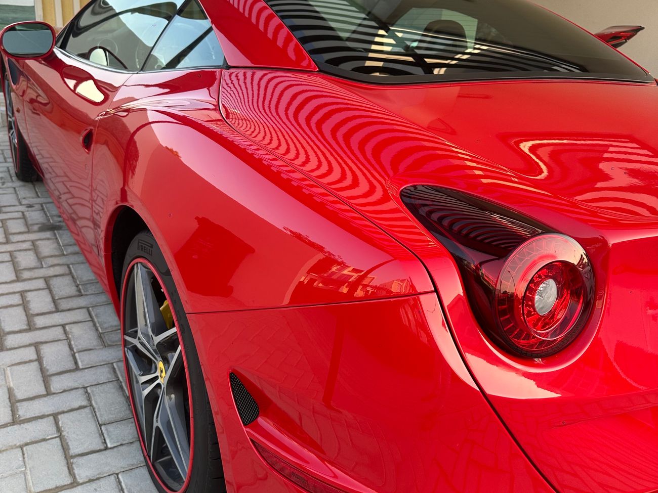 Ferrari California T show room level -zero Accedent- under warranty-