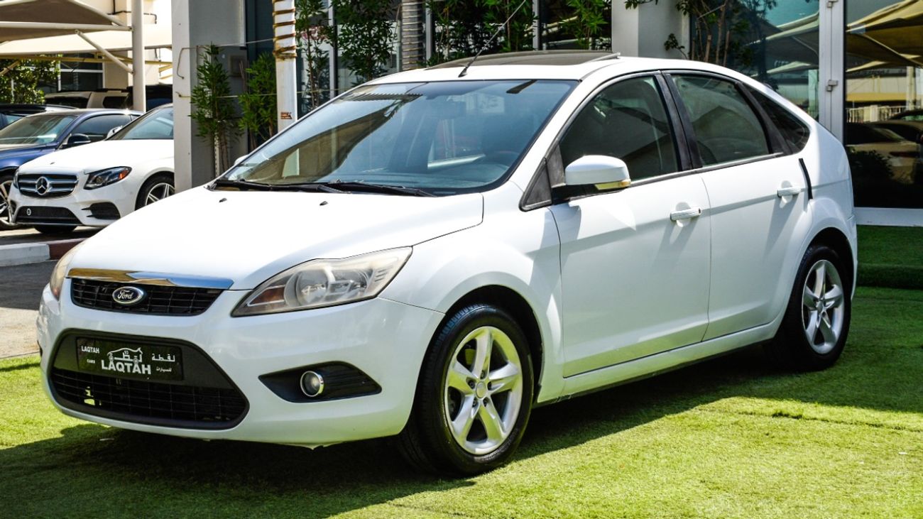 Ford Focus Gulf - number one - hatch - cruise control - control - rear wing, fog lights in excellent condition