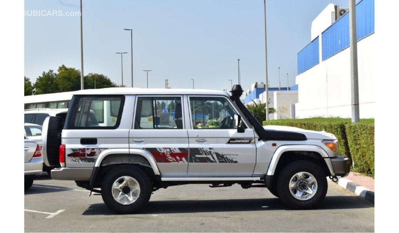 Toyota Land Cruiser Hard Top 76 HARDTOP