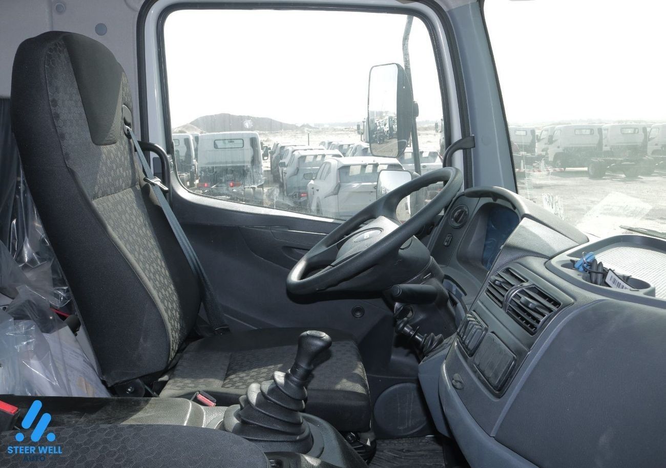 Mitsubishi Fuso FJ FJ 12 ton chassis 6 Cylinder Turbo DIESEL / export