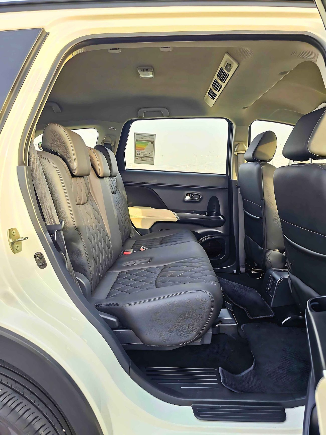 Toyota Rush EX GCC/ 7 SEATS/ RIMS/ LEATHER / PUSH START/ LOW MILEAGE/ 744 MONTHLY/ LOT# 42890