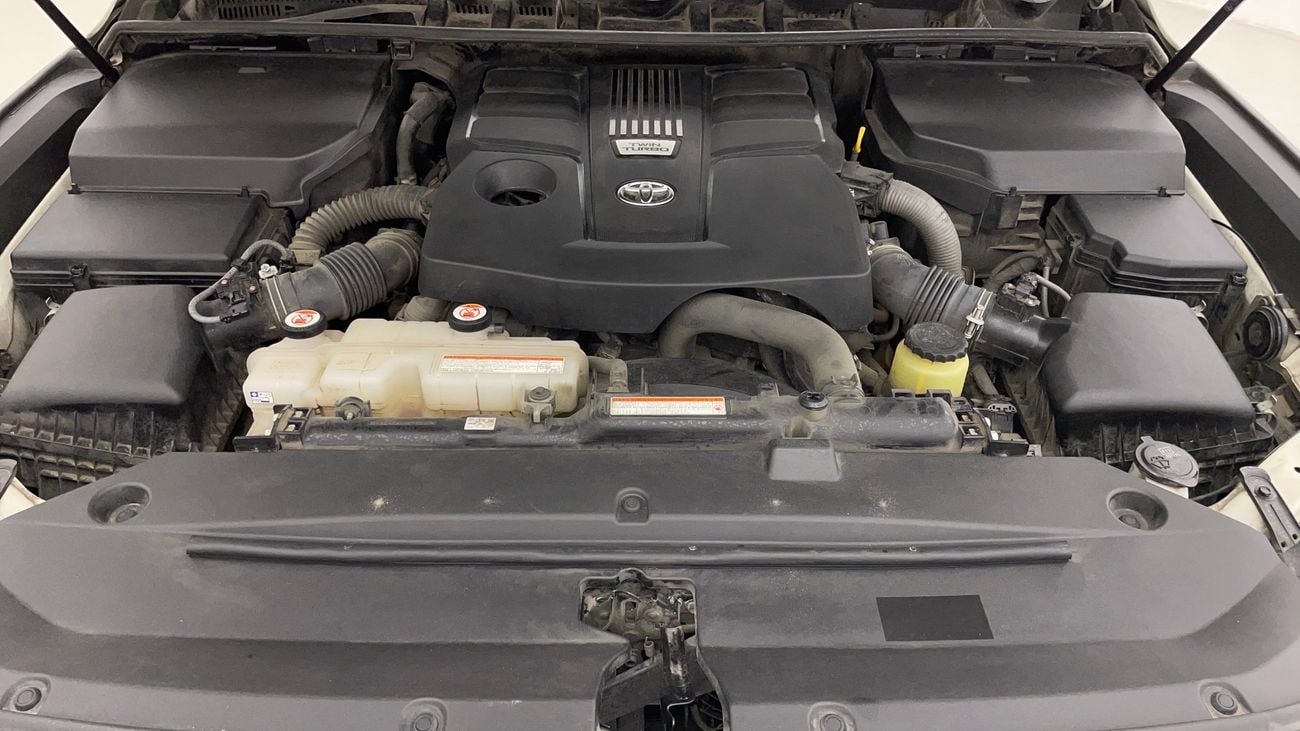 تويوتا لاند كروزر GXR 3.5 | بدون دفعة مقدمة | اختبار القيادة في المنزل