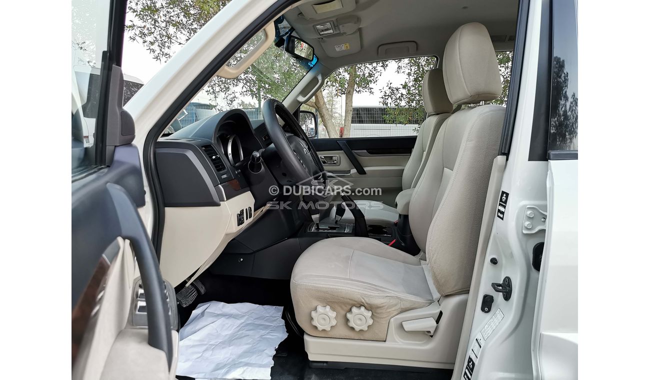 Mitsubishi Pajero 3.5L, 16" Rims, Rear Parking Sensor, Front & Rear A/C, Fabric Seats, CD Player, AUX-USB (LOT # 849)