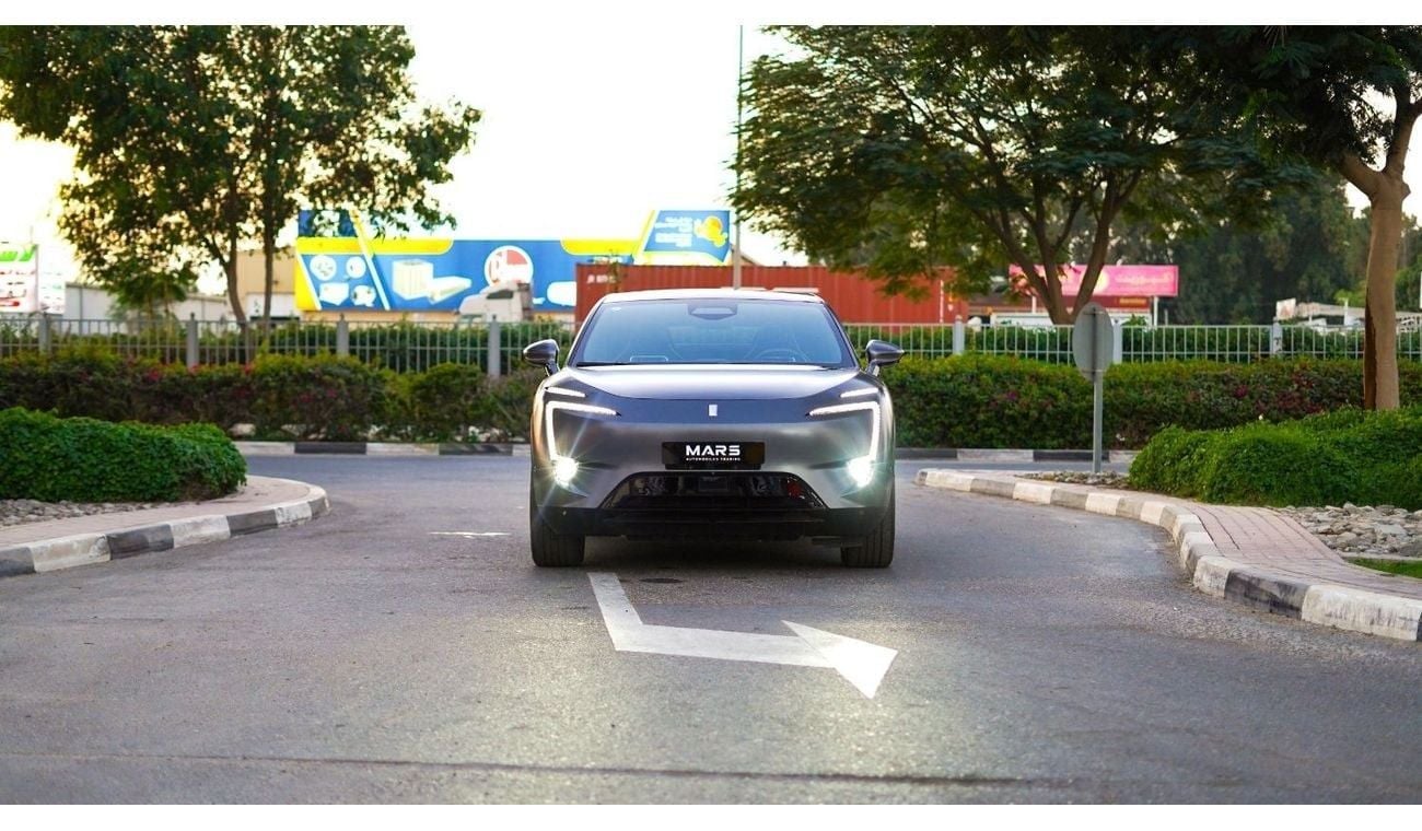 Avatr 11 2023 USED AVATR 11 AWD / 90 kWH / WLTC (580 KM) / LAW MILEAGE (20,000 KM) / WARRANTY