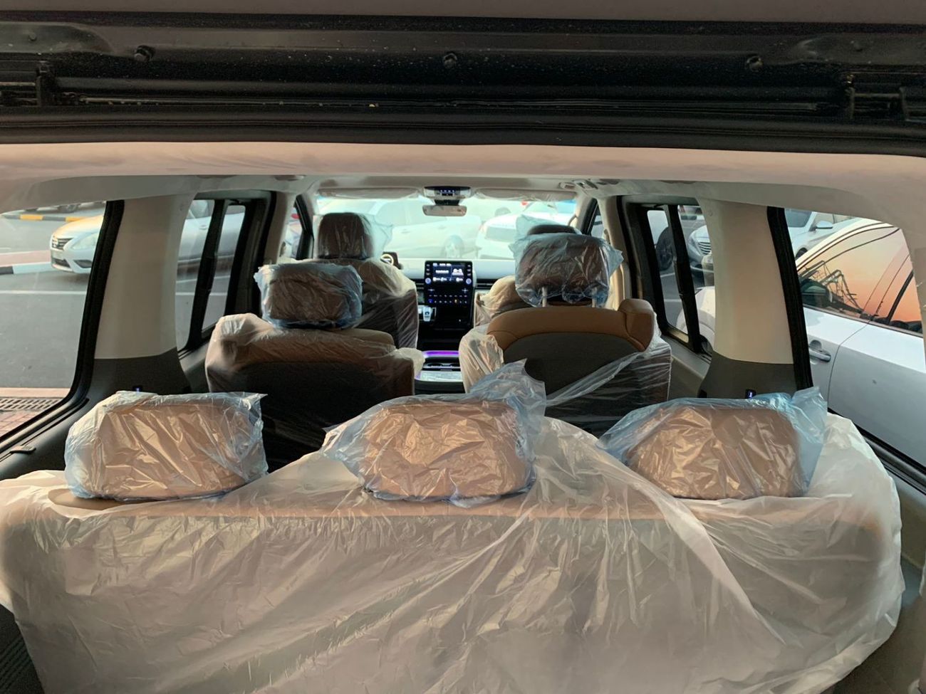 Hyundai Staria 2023 Hyundai Staria Premium C.E.O Edition 2.2L CRDI Automatic AWD