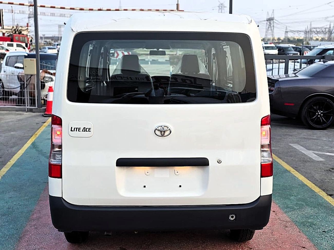 تويوتا لايت آيس TOYOTA LITEACE 1.5L PETROL VAN RWD 5 DOORS WHITE COLOR 2025 MODEL