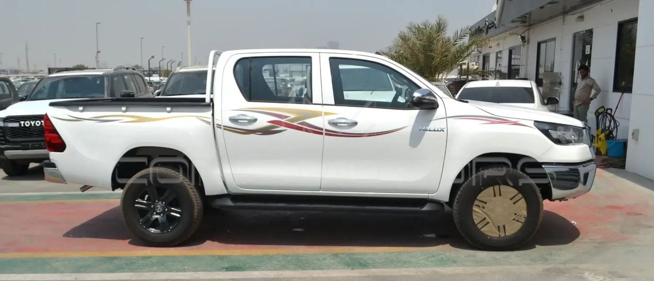 تويوتا هيلوكس GLX 2.7L Double Cab Utility 4WD A/T
