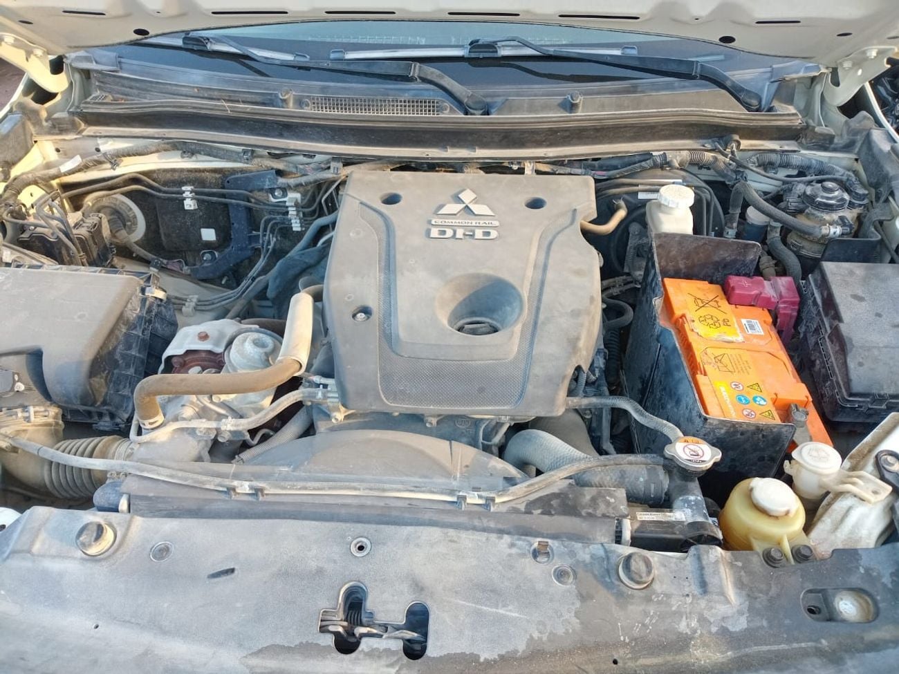 Mitsubishi L200 DC 2.5L 4WD DIESEL MANUAL TRANSMISSION