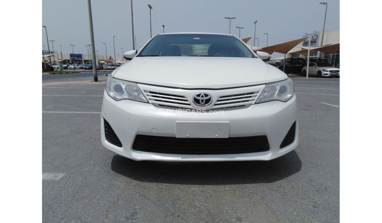 Toyota Camry Toyota camrey 2014 gcc very good car