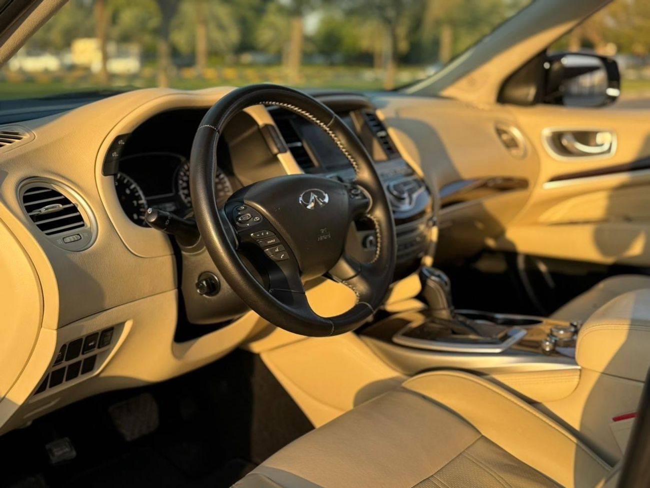 إنفينيتي QX60 Premium 3.5L