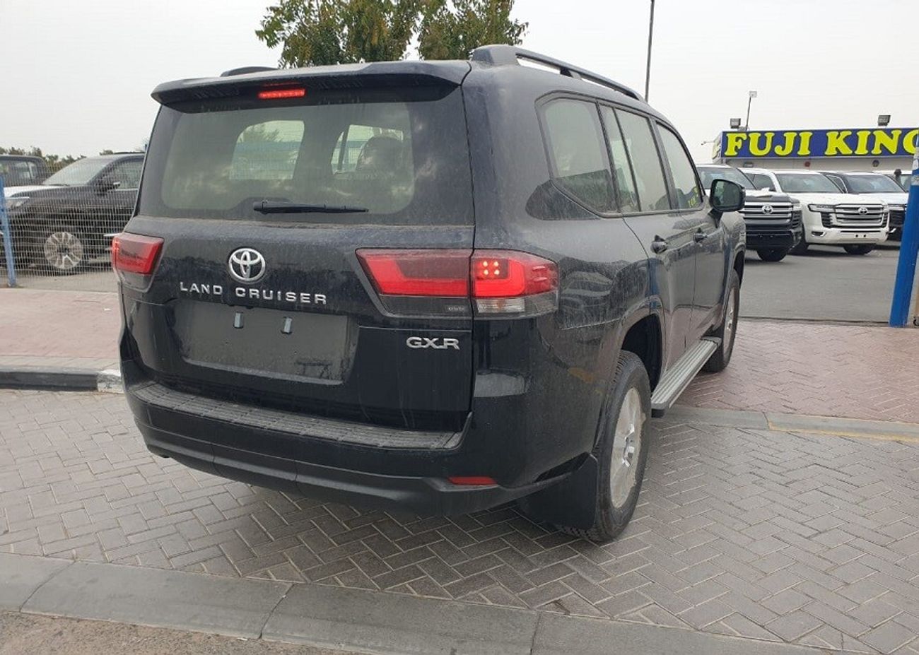 تويوتا لاند كروزر LC300 - GXR - 4.0L - 2024 (PETROL)