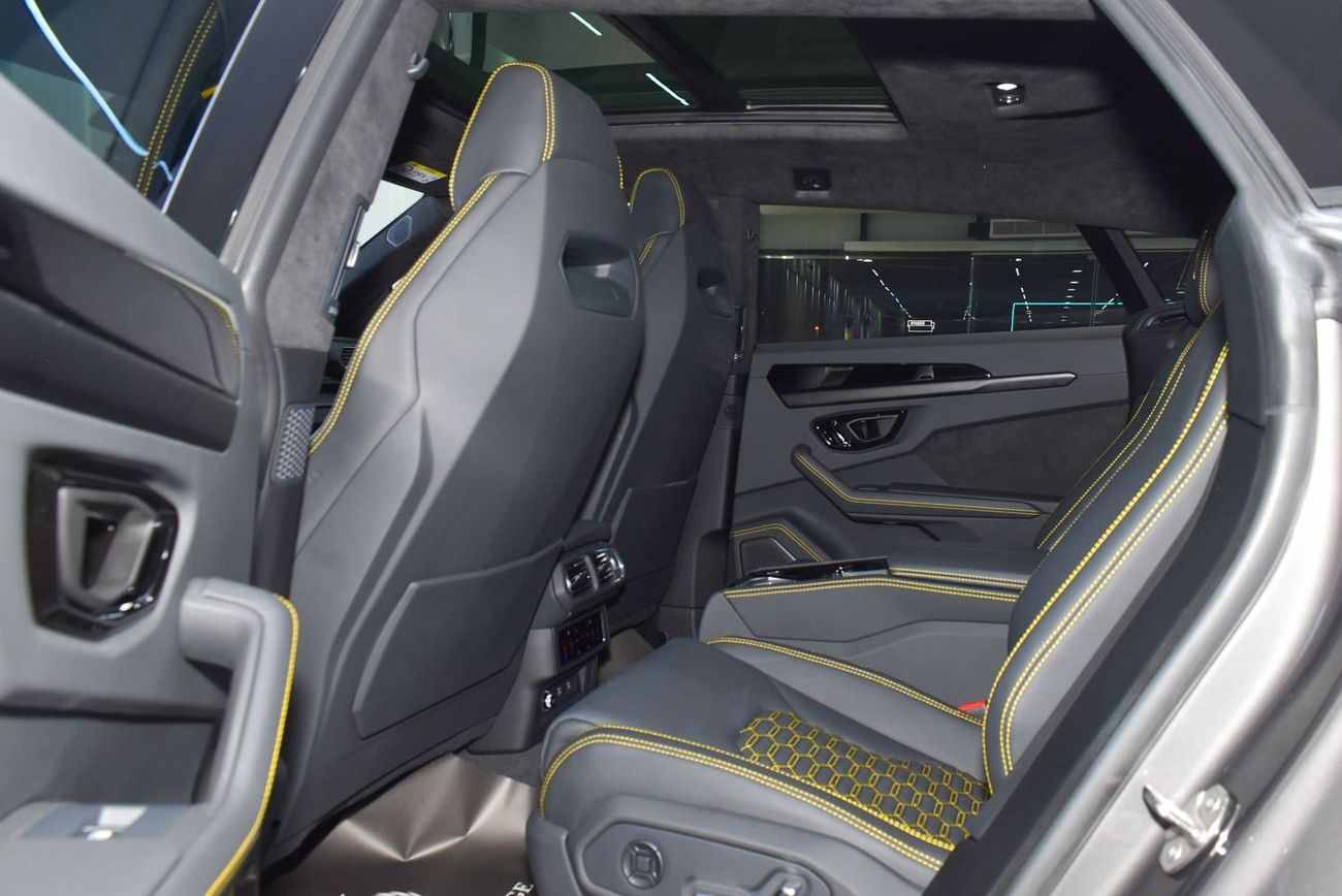 لامبورغيني اوروس LAMBORGHINI URUS S 2024 4-SEATER, VIP CAR, ABSOLUTELY FULL OPTIONS ACCIDENT FREE IN EXCELLENT COND.