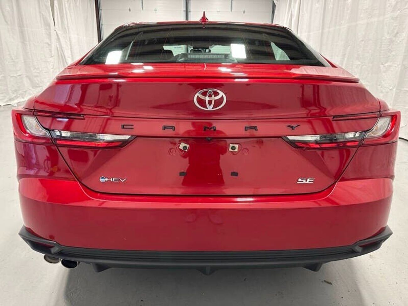 تويوتا كامري XLE 2.5L Hybrid