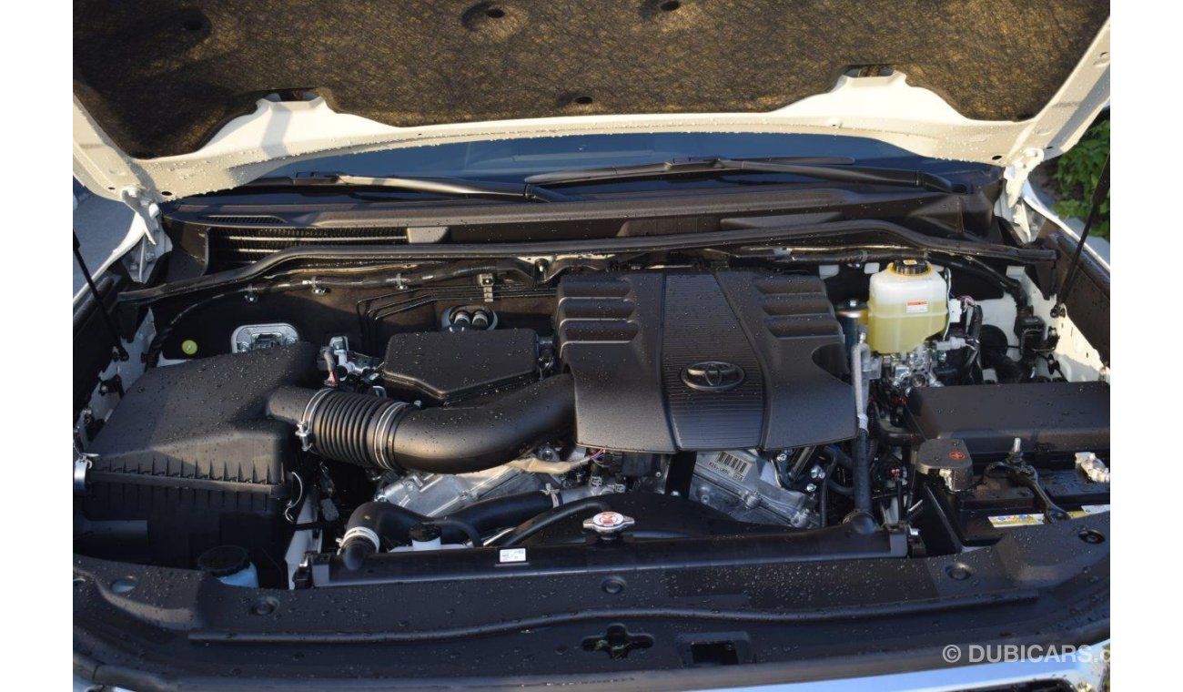 تويوتا لاند كروزر 200 GX-R V6 4.0L PETROL 8 SEAT AUTOMATIC GRAND TOURING