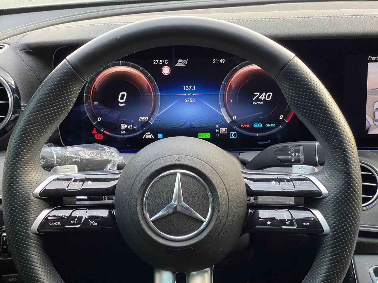 مرسيدس بنز E 350 عداد كيلومترات منخفض / كاميرا 360 درجة / رادار / شاشة عرض كاملة للوحة القيادة / نظام كشف النقطة العم