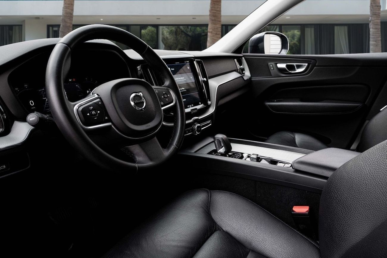 Volvo XC60 B5 | 2,272 P.M  | 0% Downpayment | Agency Warranty!