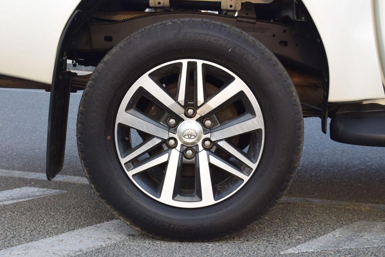تويوتا هيلوكس 2019 TOYOTA HILUX DOUBLE CABIN SR5