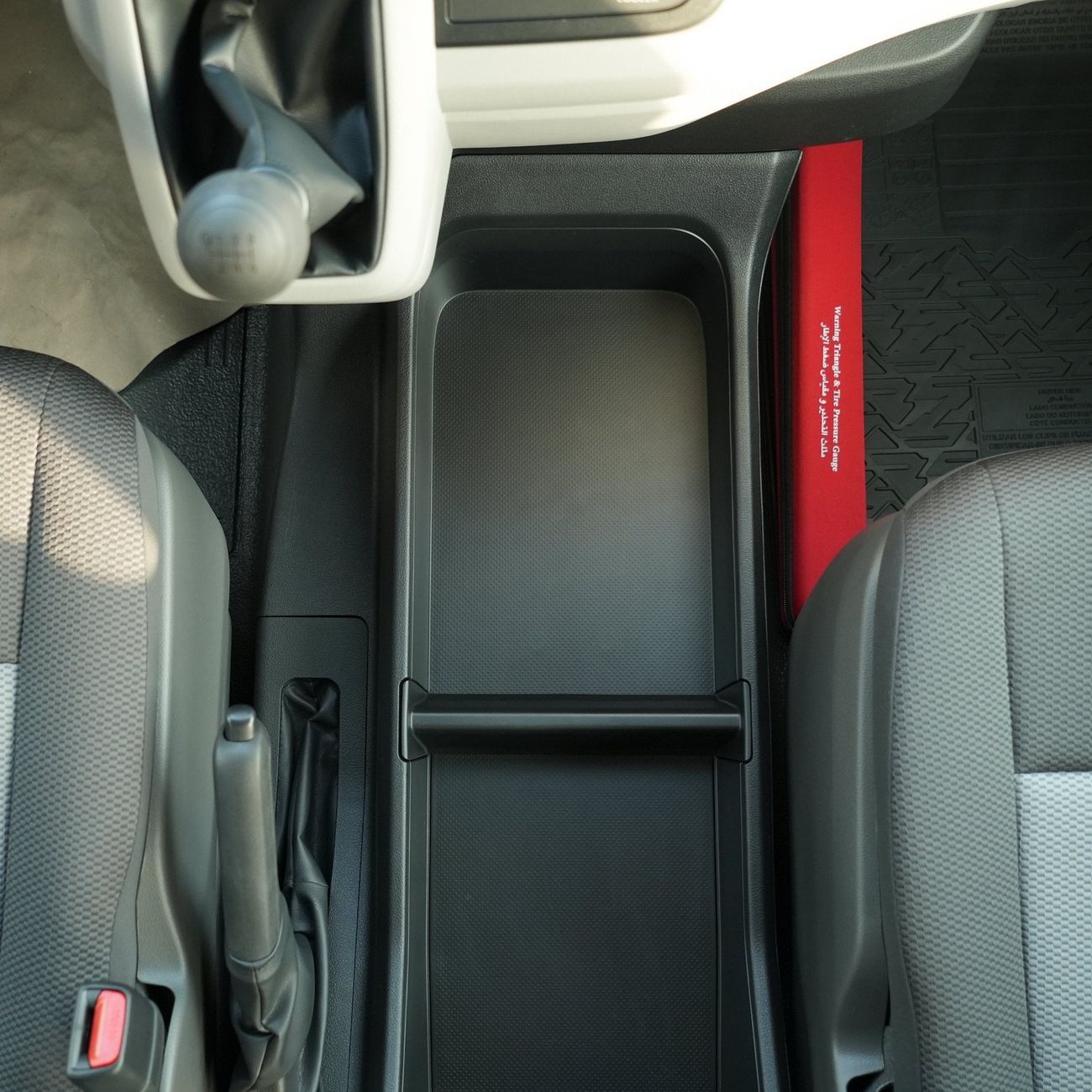 Toyota Hiace Toyota Hiace HR || 2.8 Diesel