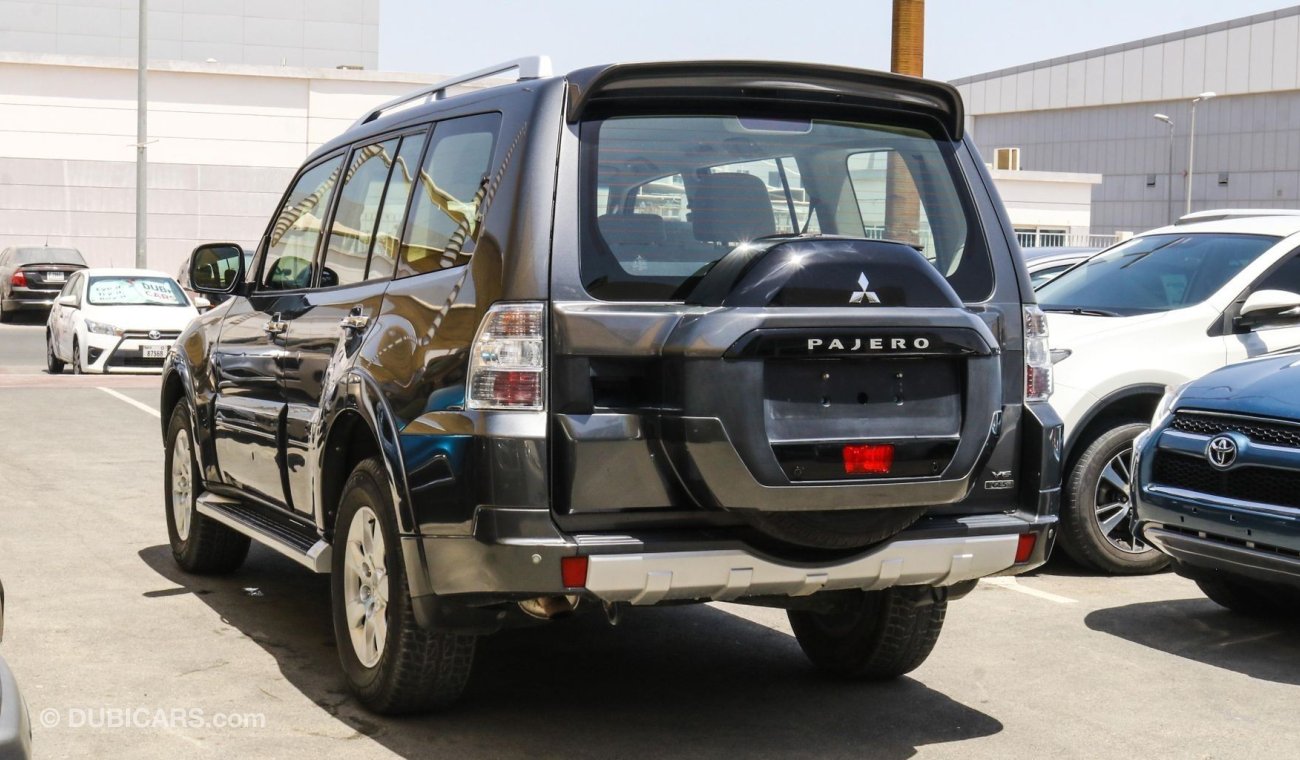 Mitsubishi Pajero GLS V6