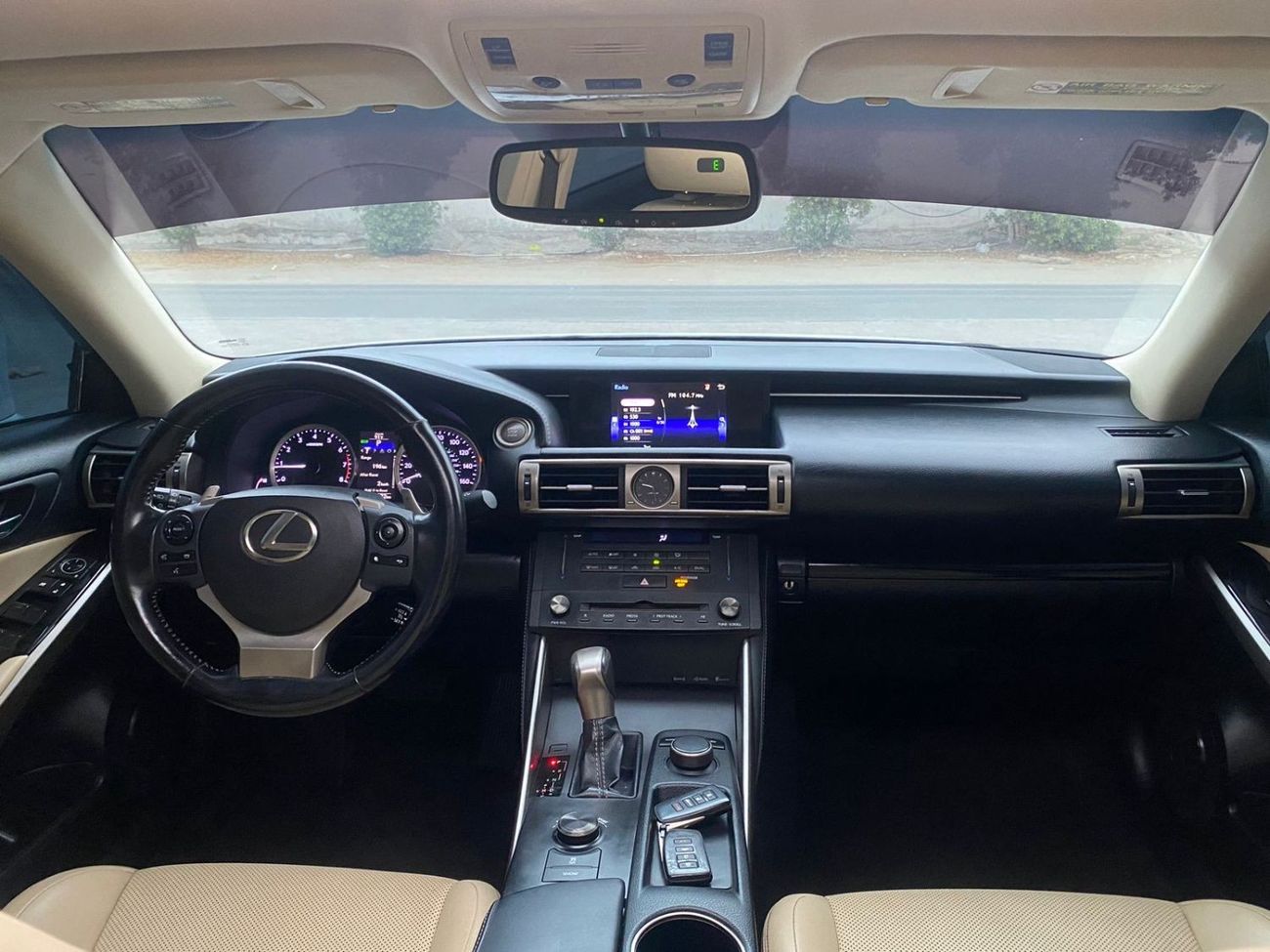 Lexus IS250 F Sport LEXUS IS F 250  PRICE: 41,000 DIRHAMS  MILEAGE : 139,000 km  American specifications  6 cyli