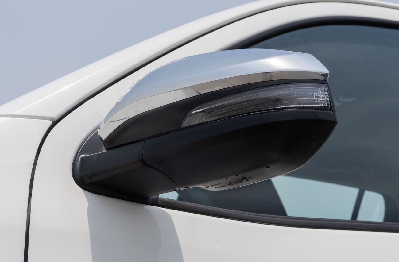 تويوتا هيلوكس 2025 Toyota Hilux DLX 2.7L AT Petrol (White)