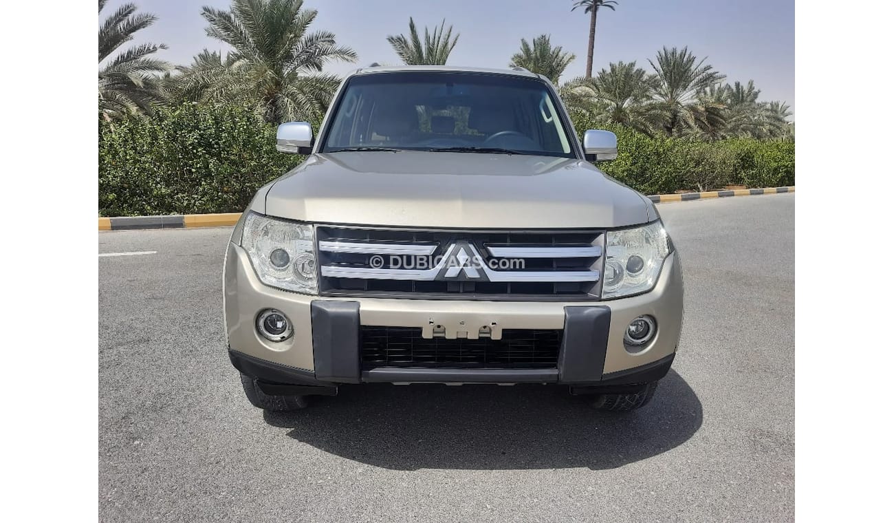 Mitsubishi Pajero Mitsubishi pajero 2007 g cc full automatic
