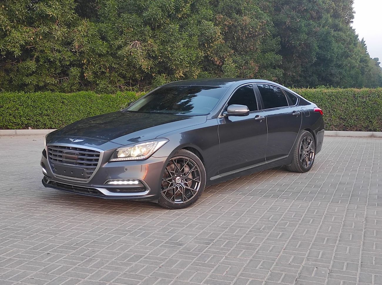 Genesis G80 Sport Royal 3.3L Genesis G80 2017 V6 3.3 full automatic