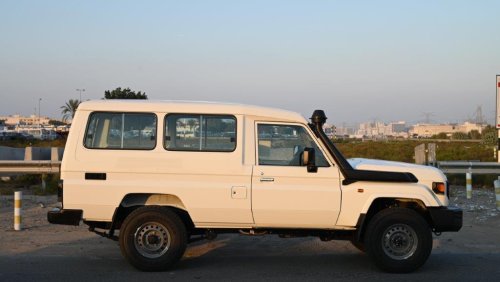 تويوتا لاند كروزر 70 2024 Model Toyota Land Cruiser 78 Hard Top V6 4.0L Petrol 4WD 9 Seater Automatic