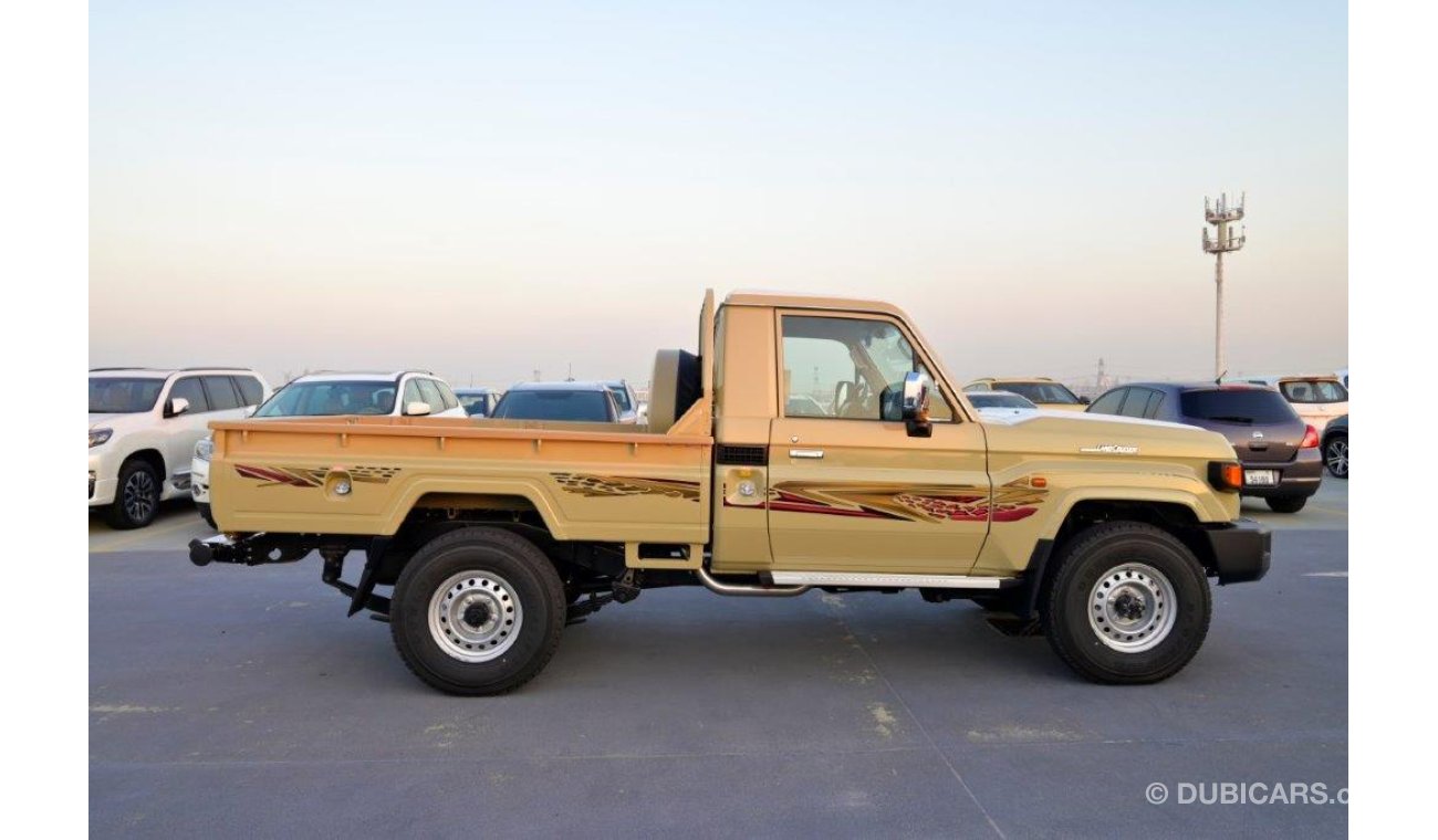 تويوتا لاند كروزر بيك آب Single Cab DX 2.8L Diesel 4WD Automatic - Euro 5