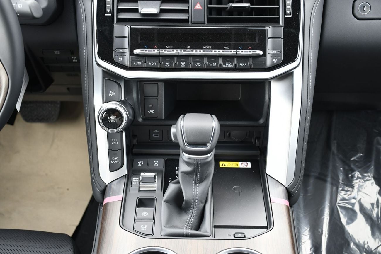 تويوتا لاند كروزر GXR 4.0L With Rader And Remote Start Engine