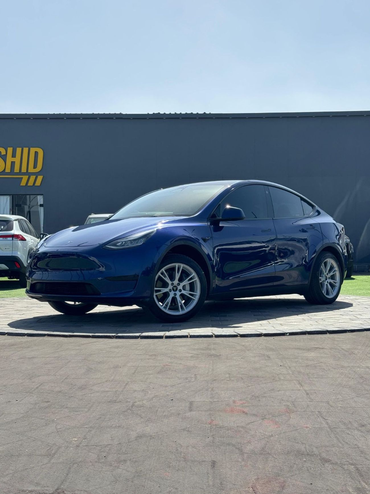 Tesla Model Y Long Range (AWD)