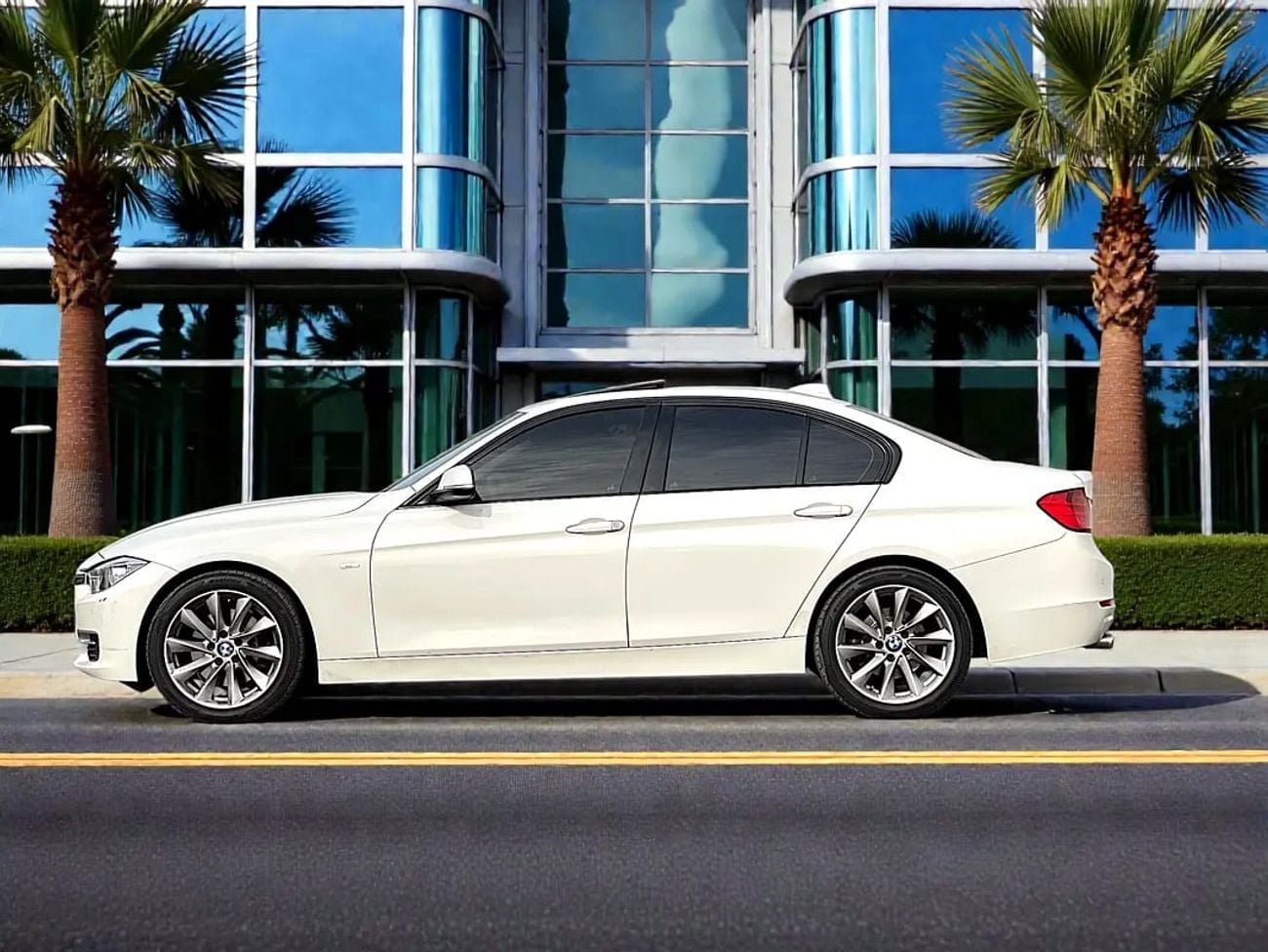 BMW 328i 3 SERIES | 328i Modern | ORIGINAL PAINT | FREE ACCIDENT | LOW MILEAGE