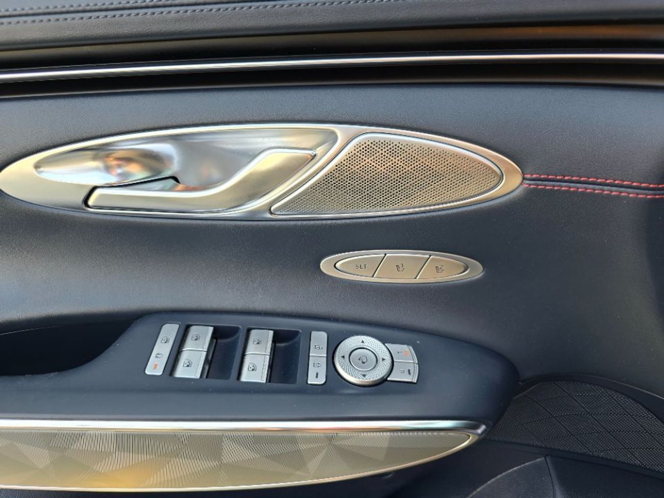 جينيسس GV70 2022 Model GV70 Full option with Carbon kits